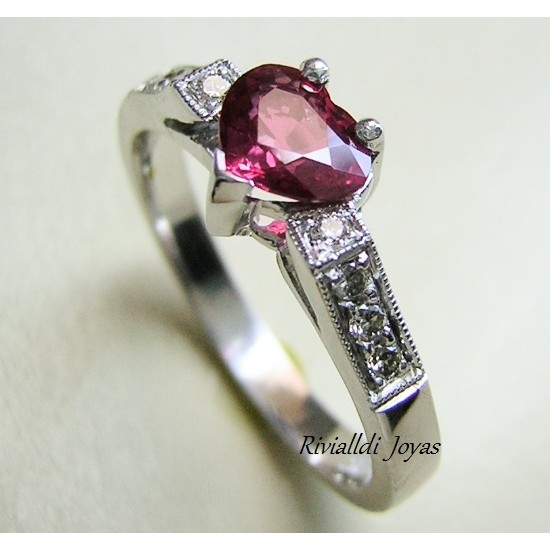 Anillo con best sale rubí rojo
